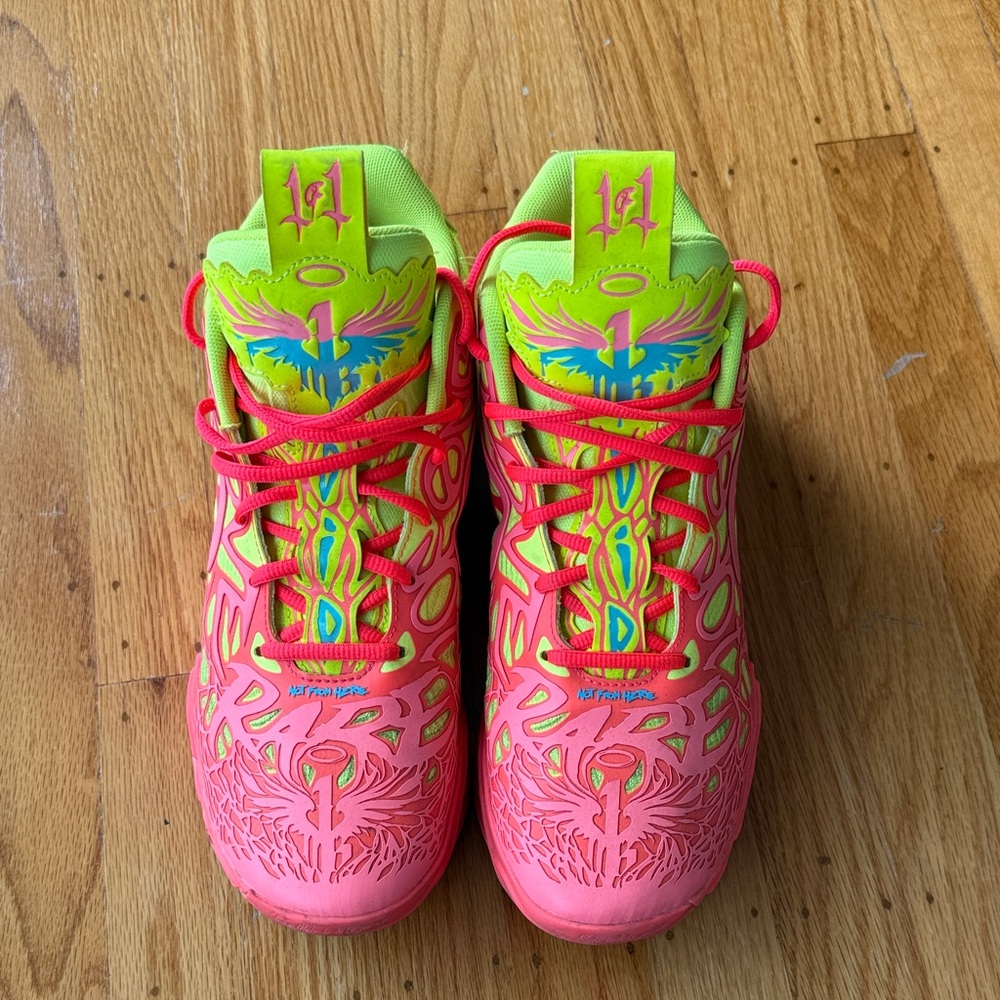 Mens Neon Pink & Lime Basketball Shoes - PUMA
